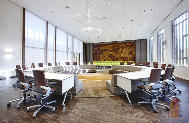 格子網(wǎng)絡(luò)|互聯(lián)網(wǎng)旅游辦公室裝飾設(shè)計大會議室展示 格子網(wǎng)絡(luò)|互聯(lián)網(wǎng)旅游辦公室裝飾設(shè)計大會議室展示